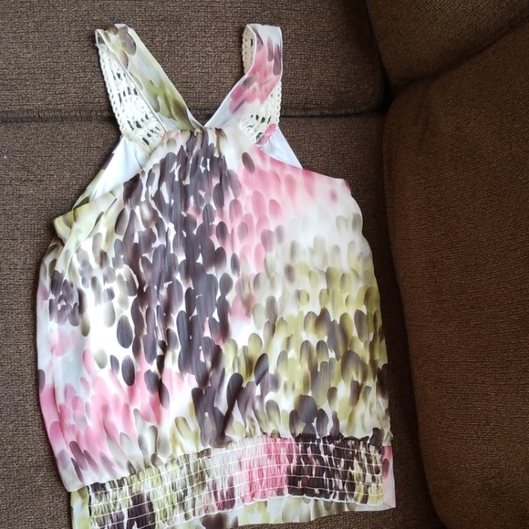 Top - Picture 2 of 2